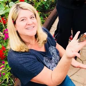 Meet your Posher, Liz